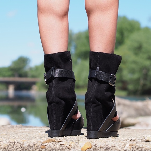 44 Joe's Jeans Helena leather suede banded gladiator peep toe platform wedge 6.5 - Picture 2 of 7